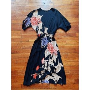 Vintage 70s kimono sleeve dress